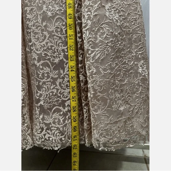 NWT $998 Mac Duggal [ 4 ] Floral Embellished Long Sleeve A-Line Gown Mocha‎ Pink - Picture 7 of 16